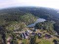 Luftbild des Schieferparks Lehesten