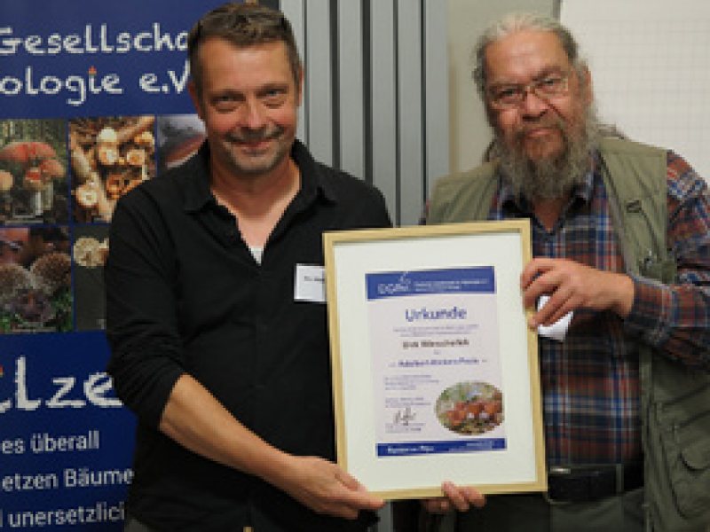 Stefan Fischer überreicht den Adalbert Ricken Preis 2025 an Dirk Wieschollek